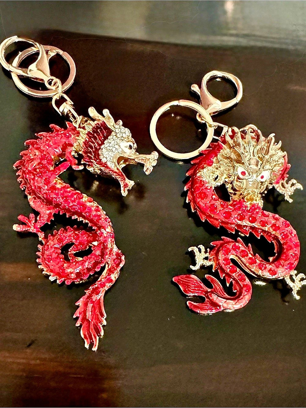 NWT Dueling Dragons Red Rhinestone Bag Charm yKeychain Set